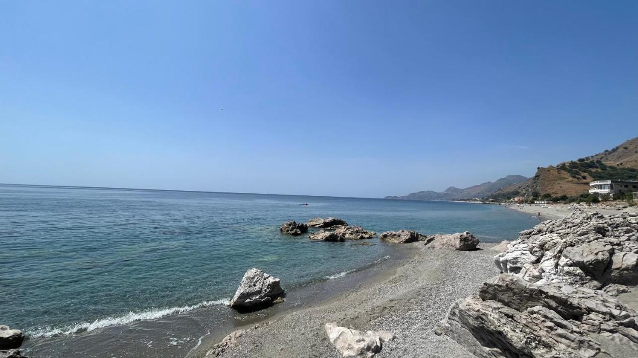 Baia Aurora Villa Letojanni Exterior photo